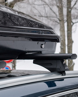 Baule da Tetto: Spazio e Versatilità capacità varie: Dai 400 ai 680 litri, i nostri bauli si adattano a diverse necessità